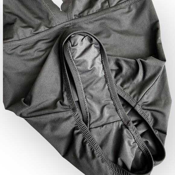 J.CREW Halter Scalloped Swimsuit One Piece Minimalist Classic Black V-neck Sz 2 - Picture 5 of 12